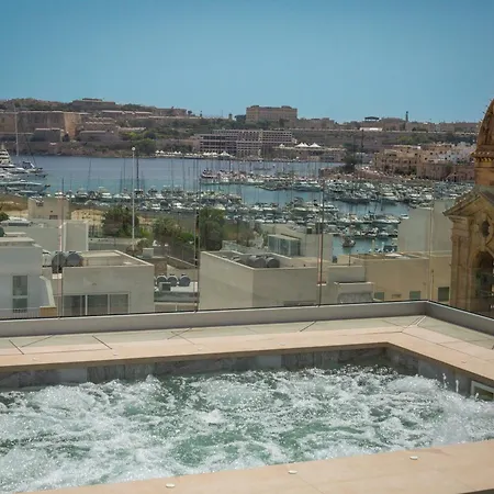 Boeme Sliema Creek Gżira